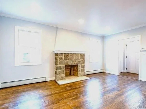 12 Dale Ave, Hempstead, NY 11550