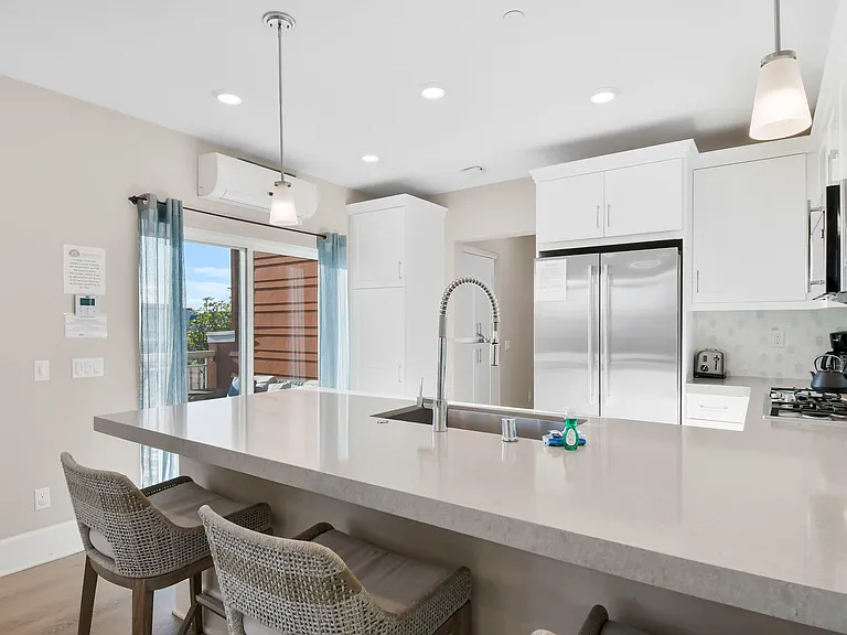 802 Santa Barbara Pl — Photo 15