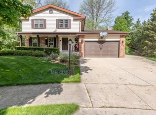 2830 Saint Andrews Ct, Waukesha, WI 53188