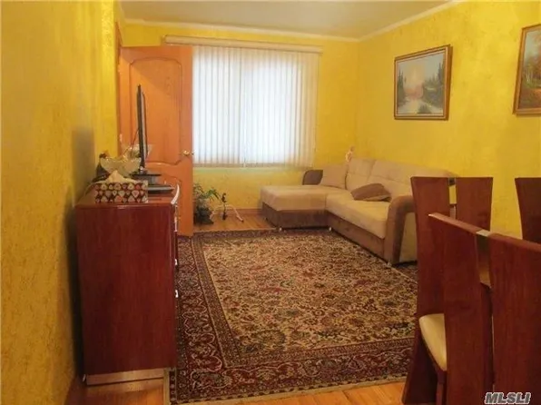 6535 Yellowstone Blvd, Forest Hills, NY 11375