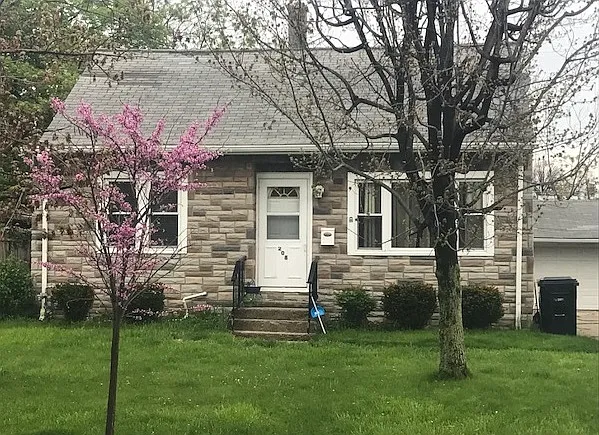 208 Orchard Dr