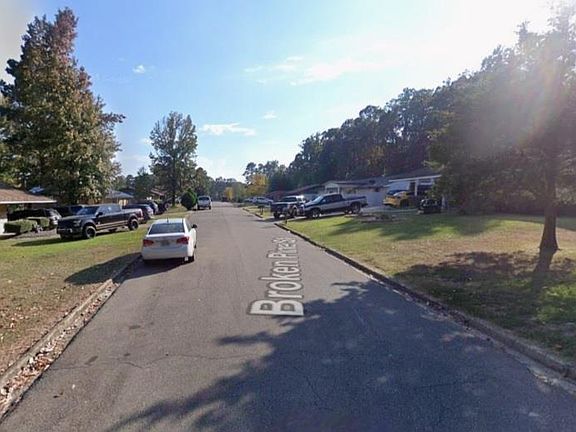 3rd image of 13 Pine Hill St