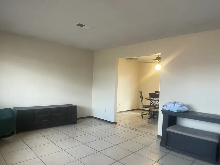 510 Carmen Pl — Photo 2