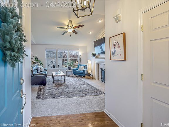 4th image of 1240 Callaway Ct