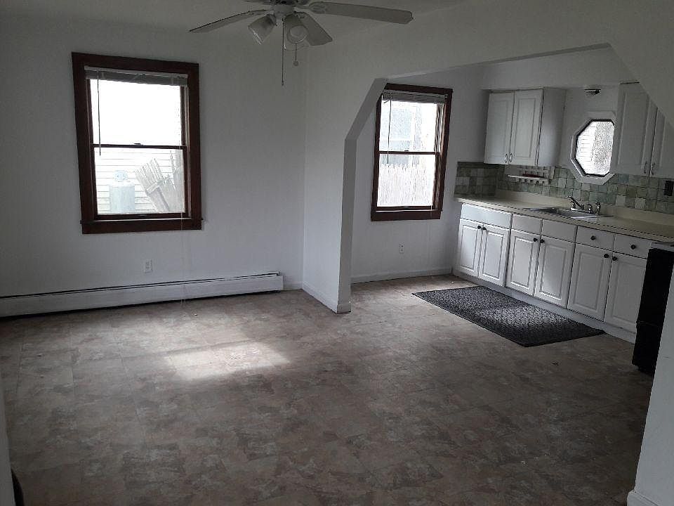 1st image of 39 Vernon Ave