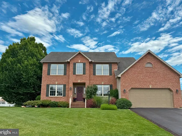4 Spring View Ct, Mechanicsburg, PA 17050