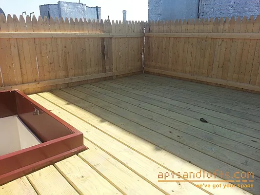 Rented by aptsandlofts.com | media 17