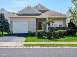 16 Kensington Rd, Manchester, NJ 08759