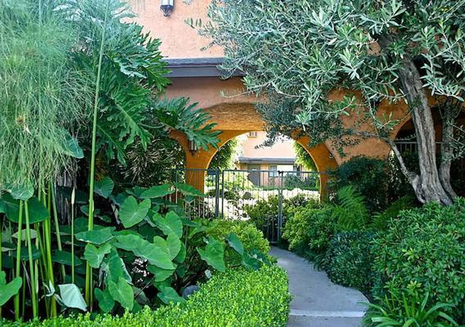 096 - Villa Las Flores — Photo 1