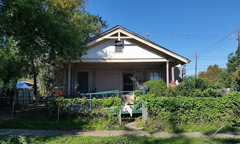 1st image of 1301 Pine St