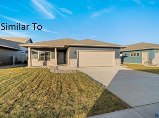 6301 S Flat Creek Ave, Sioux Falls, SD 57108