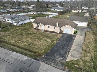 1856 Rock Dr, Decatur, IL 62521