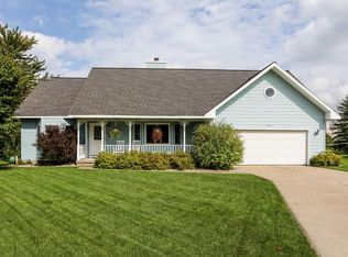 2566 Mapleview Ct SE, Kentwood, MI 49508