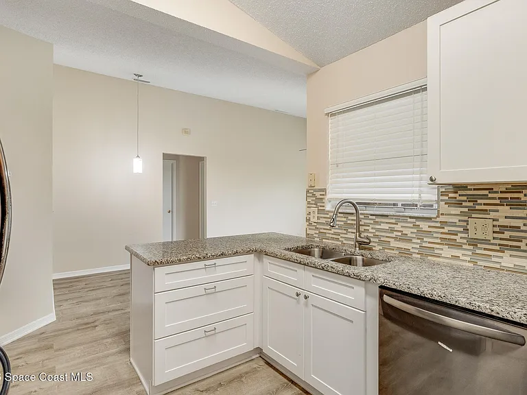 2540 Wild Wood Dr — Photo 15