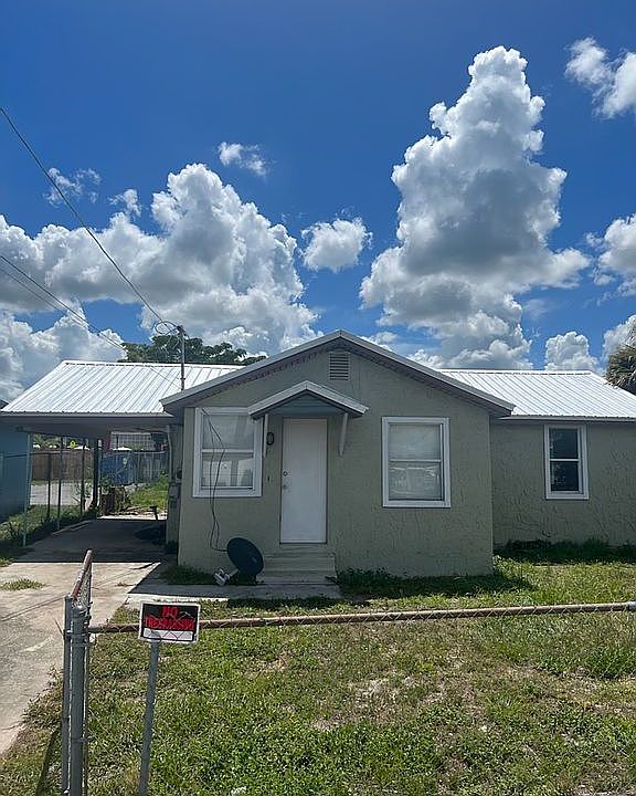 1st image of 102 SE 6th Ave