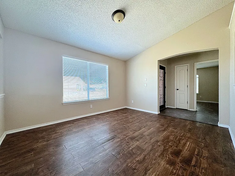 12981 Alfredo Apodaca — Photo 5
