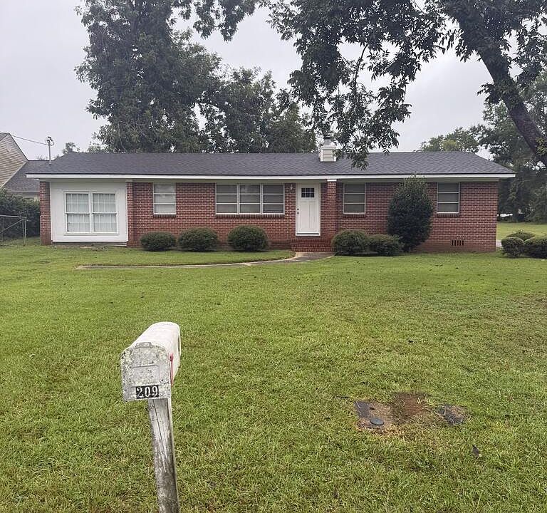 1st image of 209 Wayne Ave