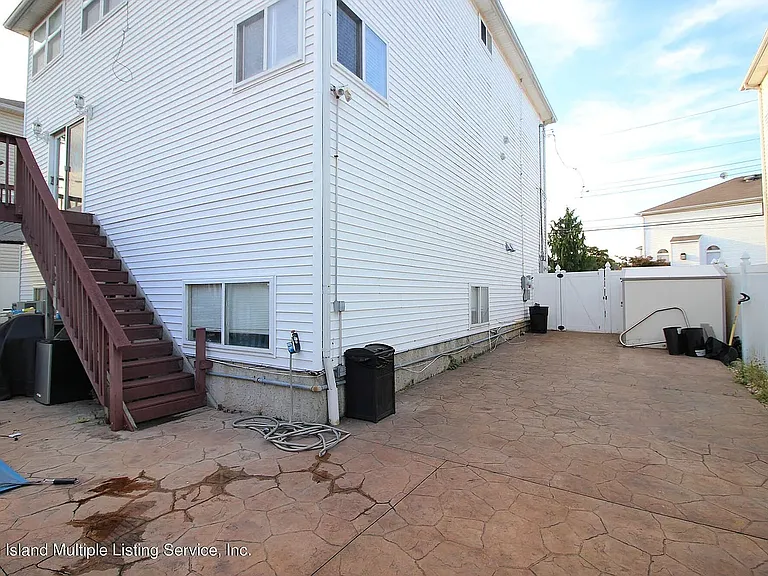 Bayview Ln — Photo 25
