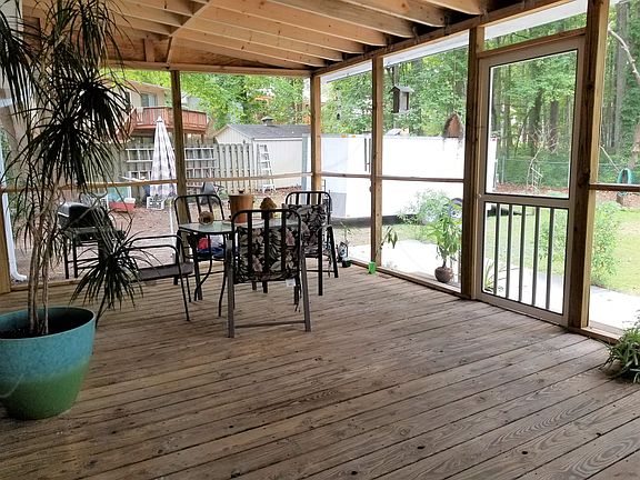 Screened in Porch