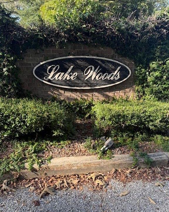 2nd image of 9375 Lake Woods Dr #5