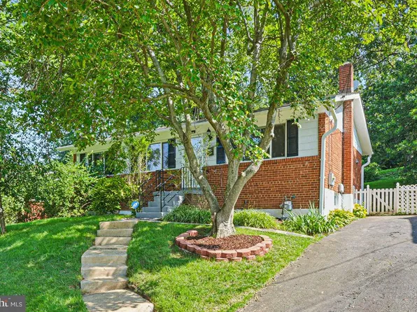 4065 Taney Ave, Alexandria, VA 22304