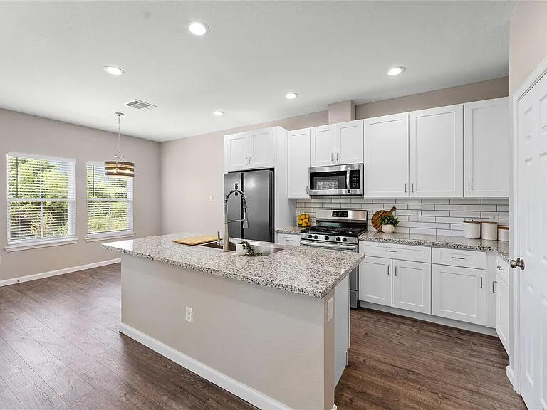 5214 Jezebel St #B — Photo 12