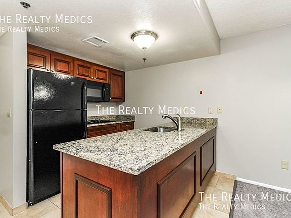 5th image of 6324 Parc Corniche Dr #1105
