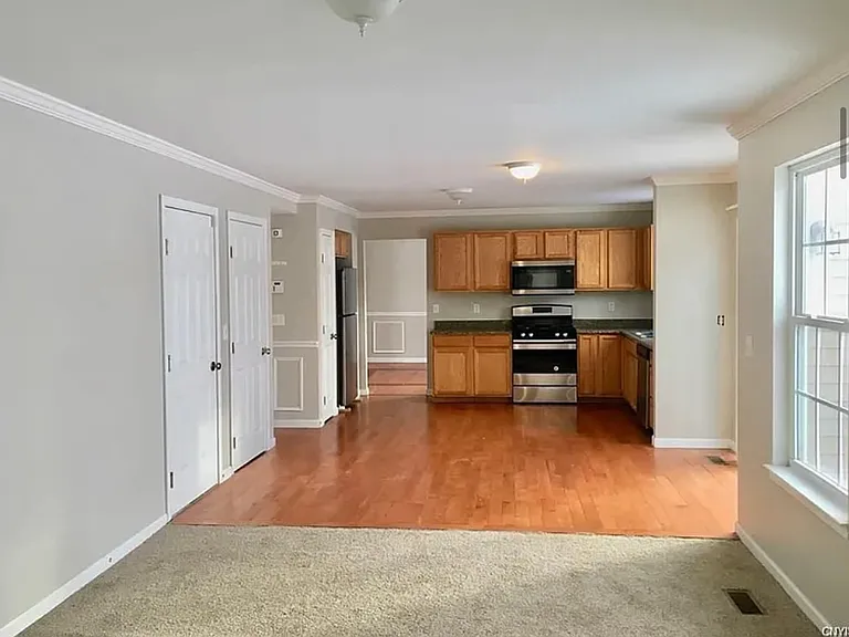 5579 Wyandra Dr — Photo 3