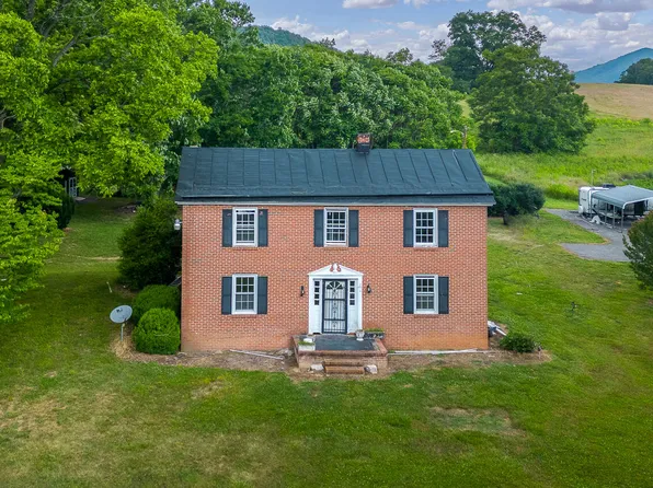 2853 River Rd, Buena Vista, VA 24416