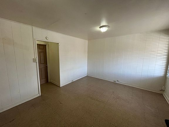 2nd image of 98-082 Lokowai Pl APT B