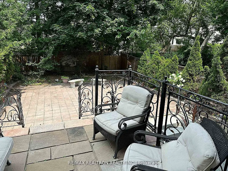 76 Horsham Ave — Photo 37