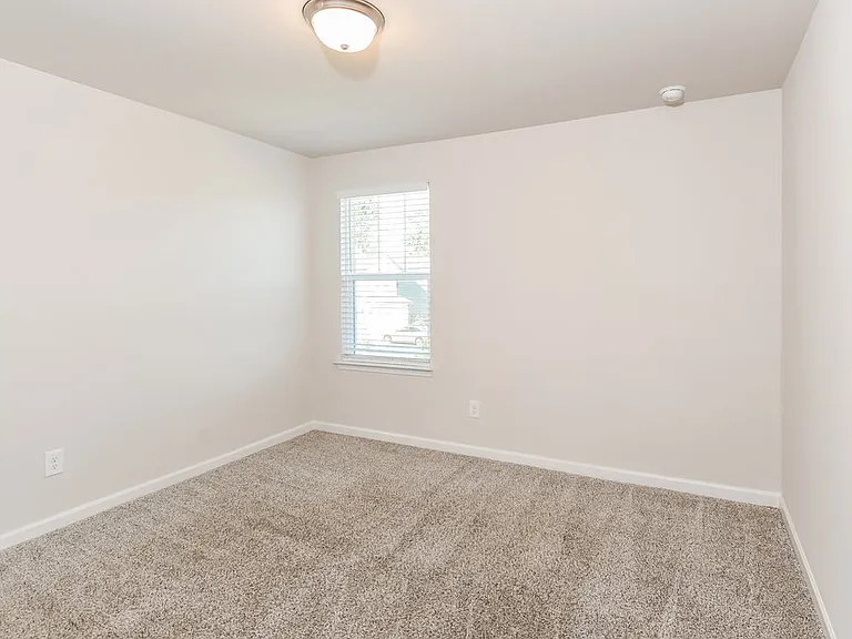 6075 Hickory Creek Ct — Photo 12