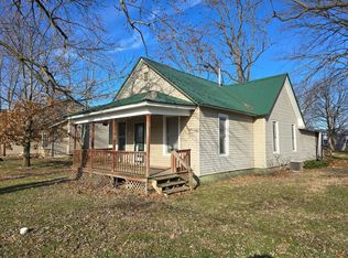 300 Richmond Ave, Mattoon, IL 61938