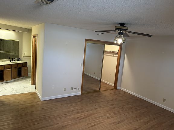 3rd image of 5232 W Iris Ct