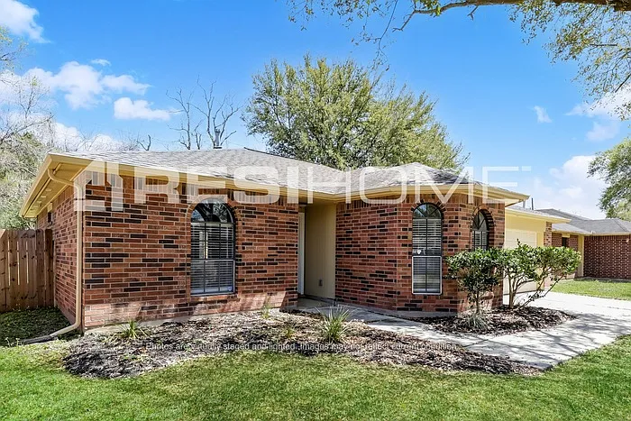 13710 Sableglen St — Photo 1