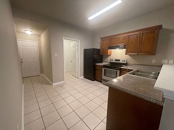 3rd image of 3124 S Cherry Ln