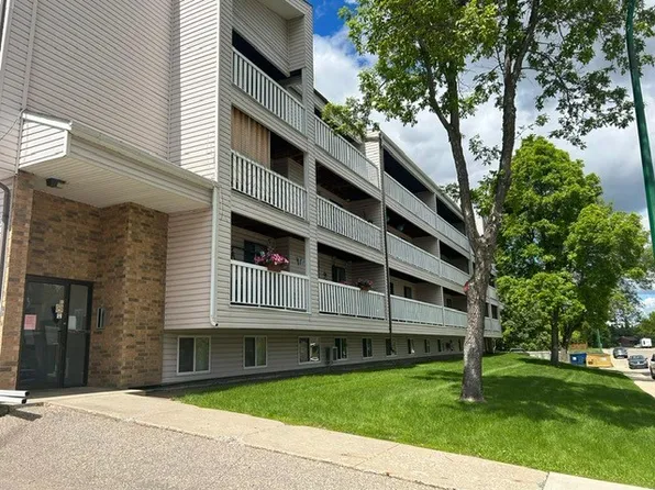 3033 Sherman Dr, Prince Albert, SK S6V 7B7