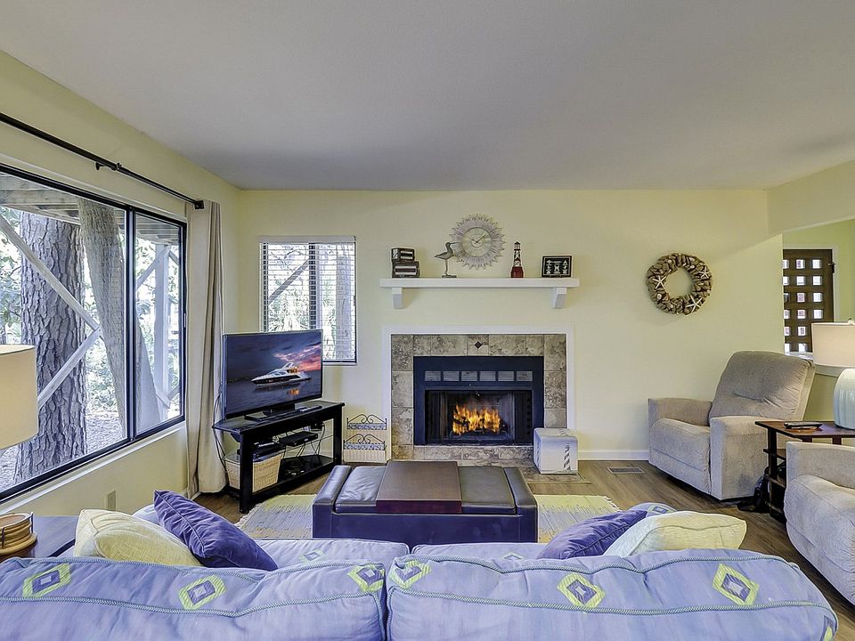 1st image of 125 Shipyard Dr APT 204