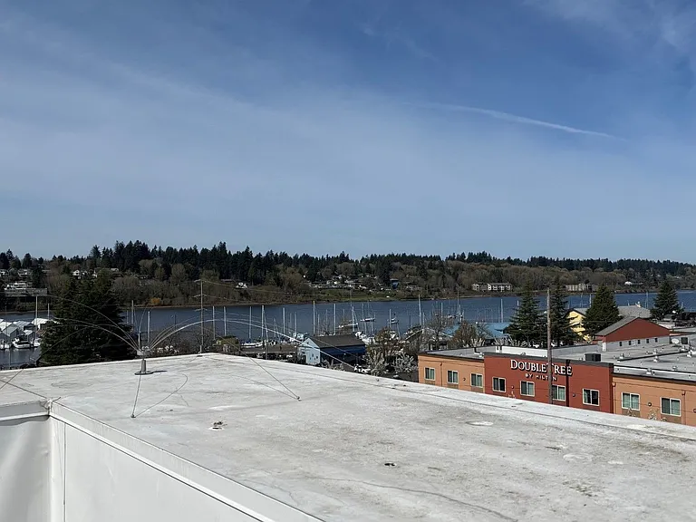 Market Flats Apartment Building — Photo 22