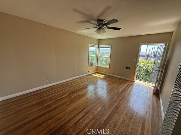 5th image of 1002 N Glenoaks Blvd