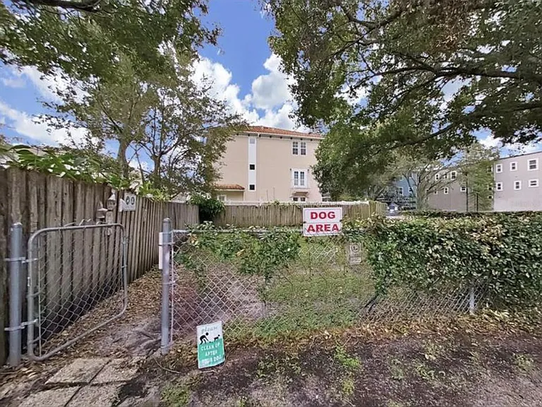 3206 W Azeele St #223 — Photo 17