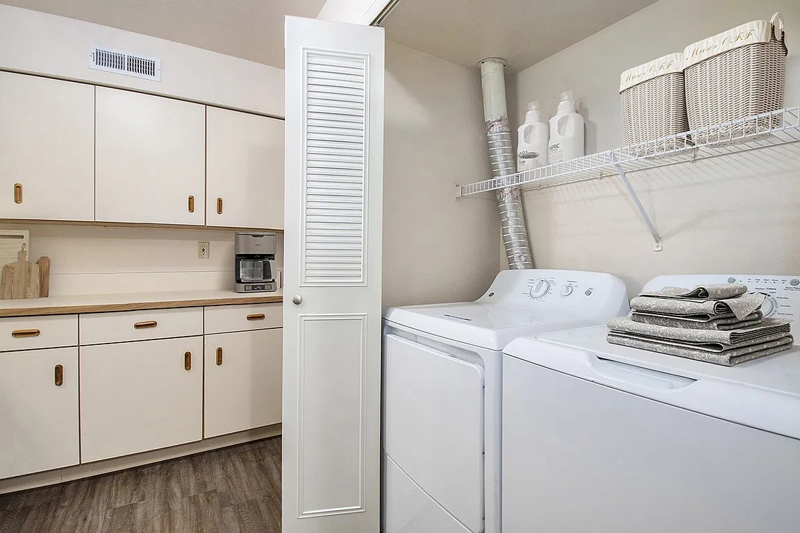 West Hampton Park Apartment Homes — Photo 3