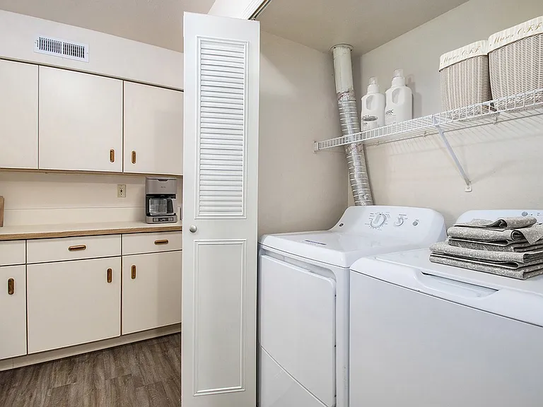 West Hampton Park Apartment Homes — Photo 5