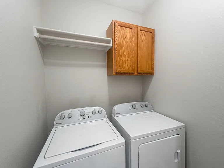 821 Hickory St — Photo 11