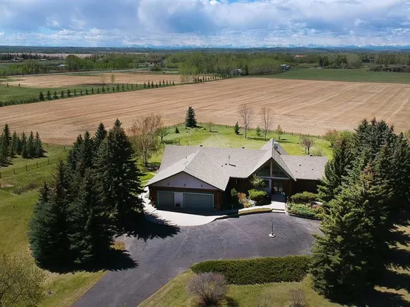 226101 88th St E, Foothills County, AB T1S 3Y2
