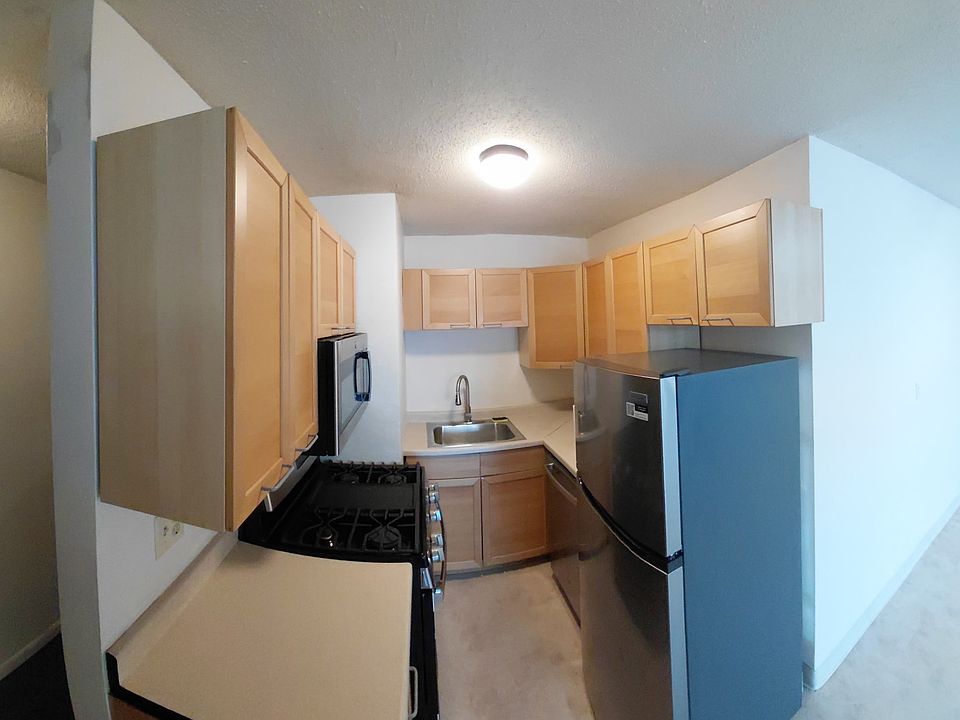 1st image of 1912 Dupont Ave S