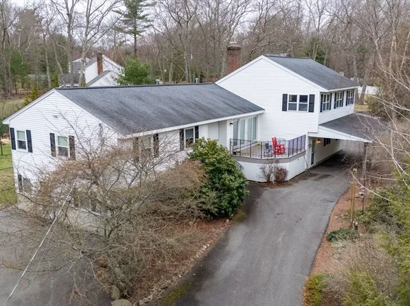 18 Ramblewood Dr, North Easton, MA 02356