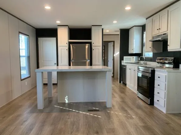 141 Shady Grv, Sanger, TX 76266