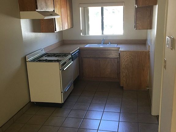 2nd image of 3726 Jasmine Ave #118