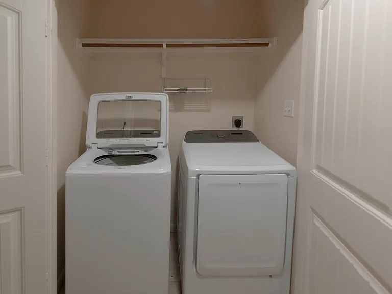 1015 Twin Deer Ln — Photo 15